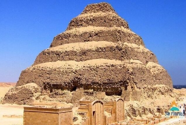 Tour to Giza Pyramids, Saqqara and Memphis
